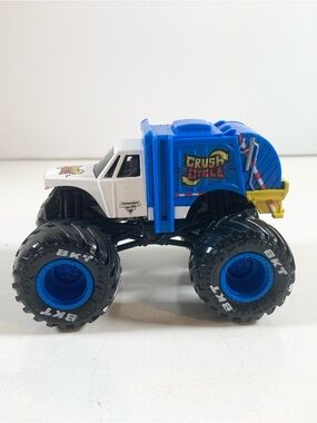 Monster Jam Crush Cycle 4x4 Monster Truck Toy 1:64
